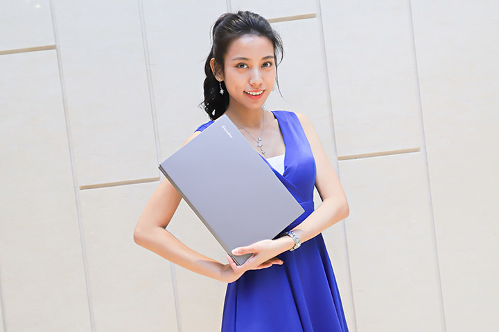 捷元資訊月  新機亮相好康優惠  超人氣網紅一日店長粉絲與互動同歡